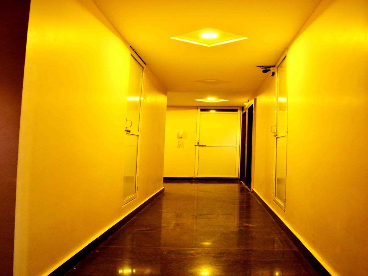 Oyo 2403 Hotel Aamantran Avenue Ujjain Eksteriør bilde