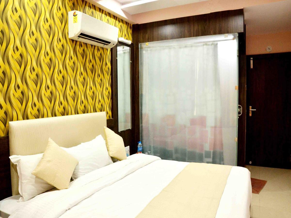 Oyo 2403 Hotel Aamantran Avenue Ujjain Eksteriør bilde